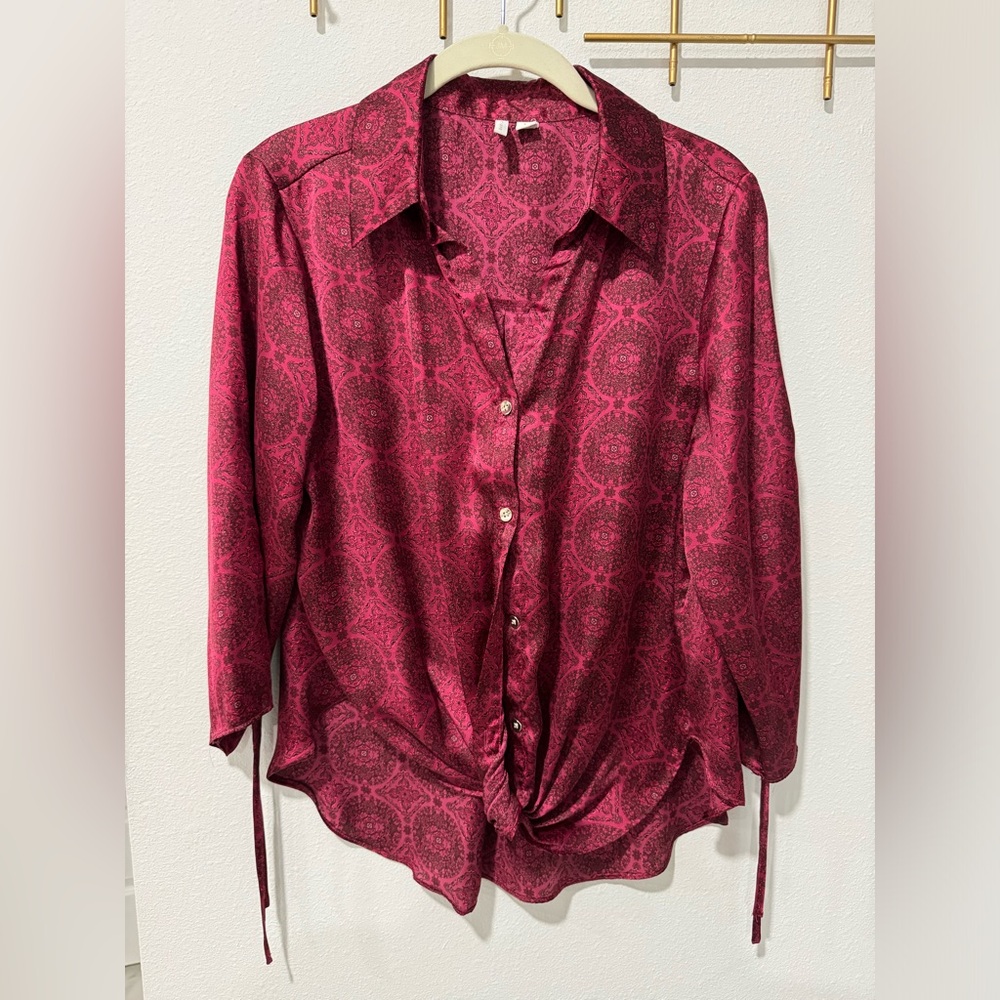 Cato Women’s size medium button down blouse